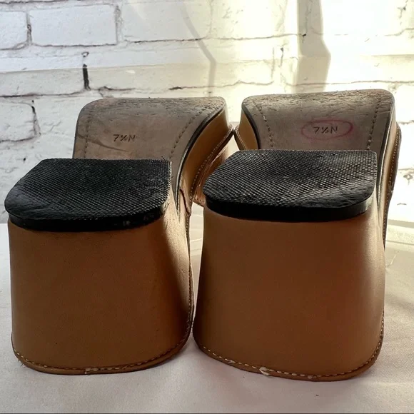 Donald J. Pliner Tan Leather Wedge Slides Sandals Buckle Size 7.5 Narrow - Picture 13 of 14